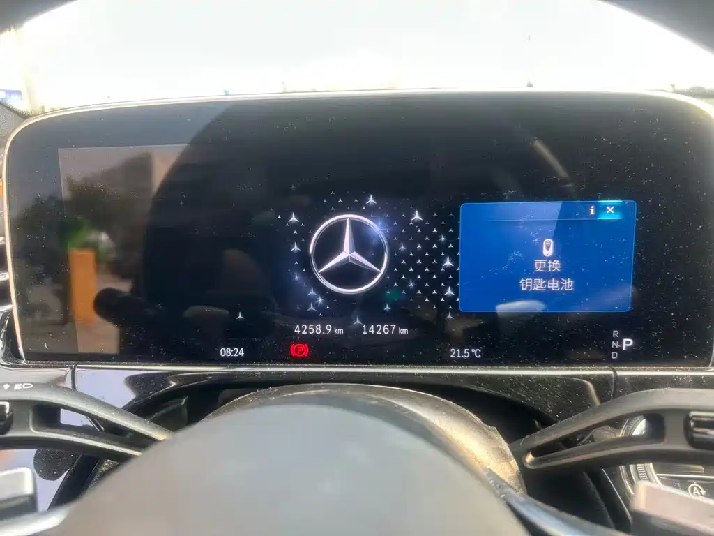 Mercedes-Benz E-Class — миниатюра 5