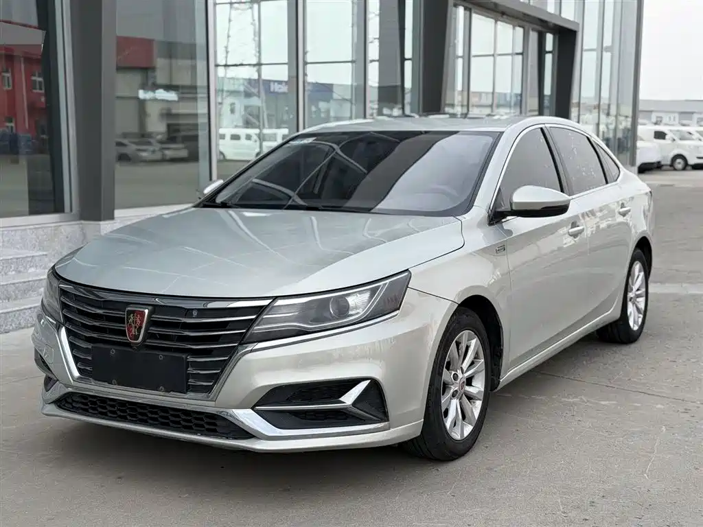 ROEWE I6 NEW ENERGY