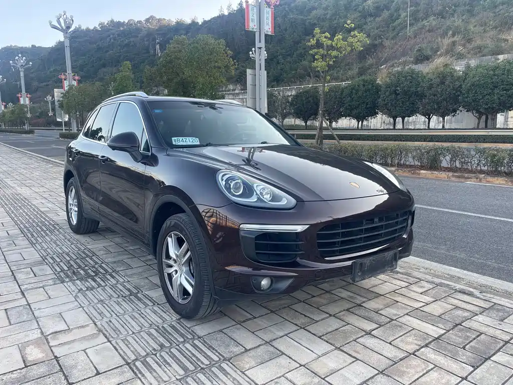 PORSCHE CAYENNE
