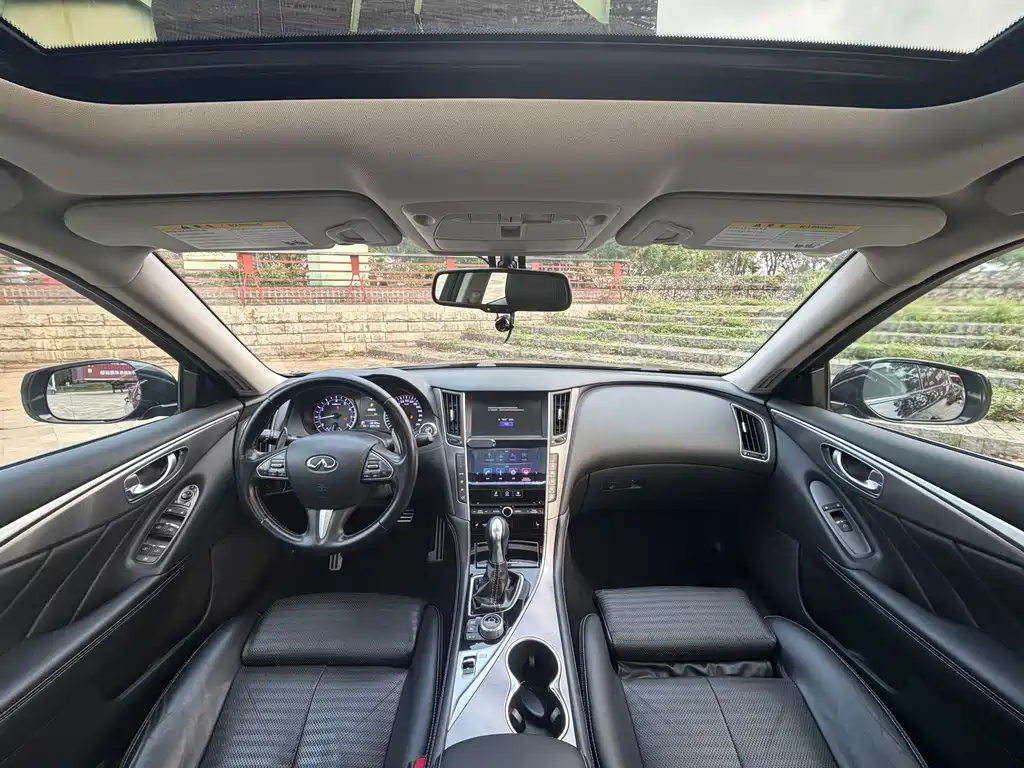 Infiniti Q50L 2015 2.0T Sport