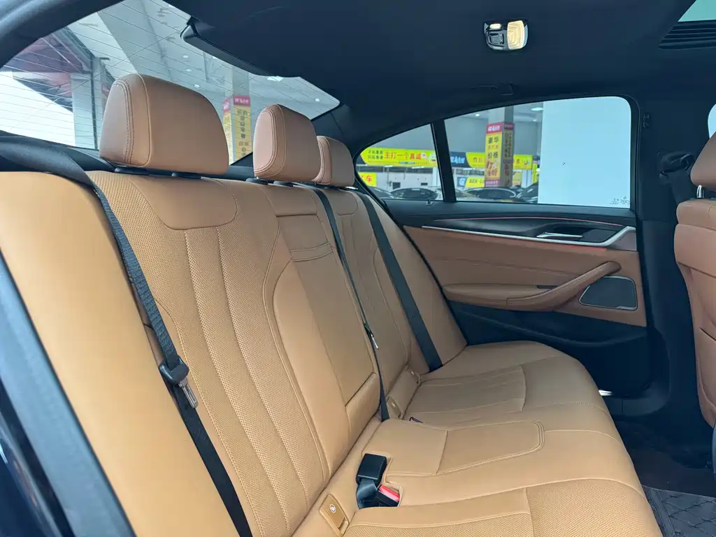 BMW 5 Series (Import) — миниатюра 12