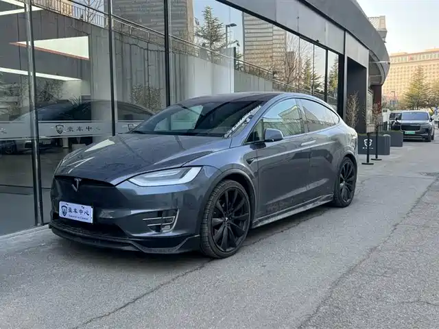 TESLA MODEL X 2020