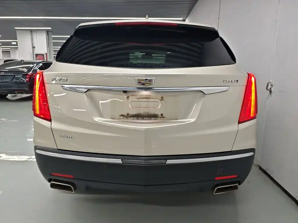 Cadillac XT5 — миниатюра 6