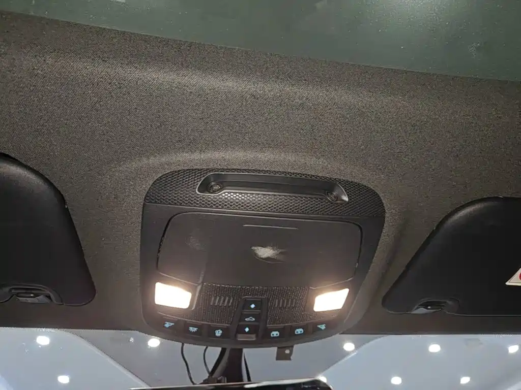 Ford Everest — миниатюра 18
