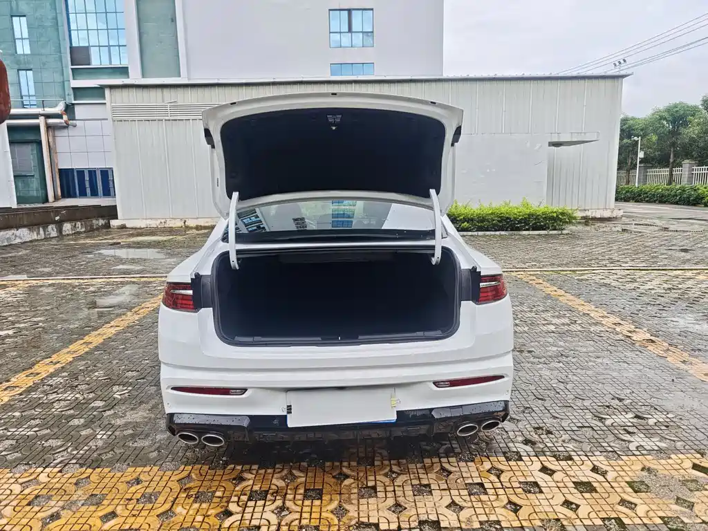 GEELY AUTOMOBILE XINGRUI