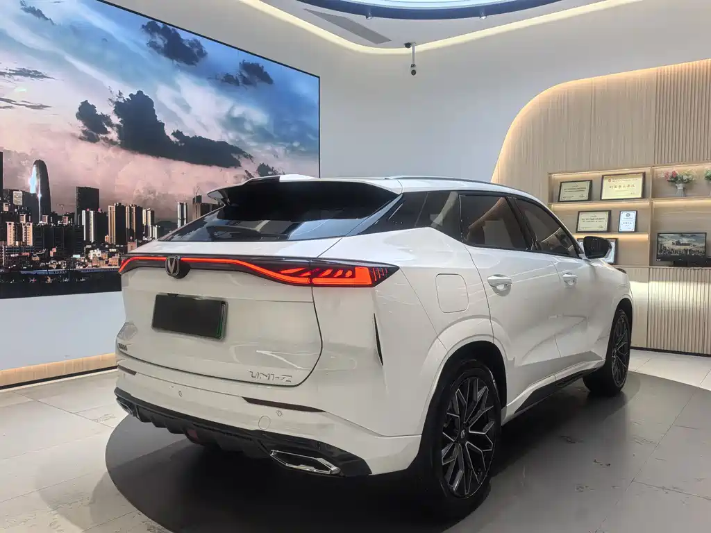 CHANGAN UNI Z NEW ENERGY