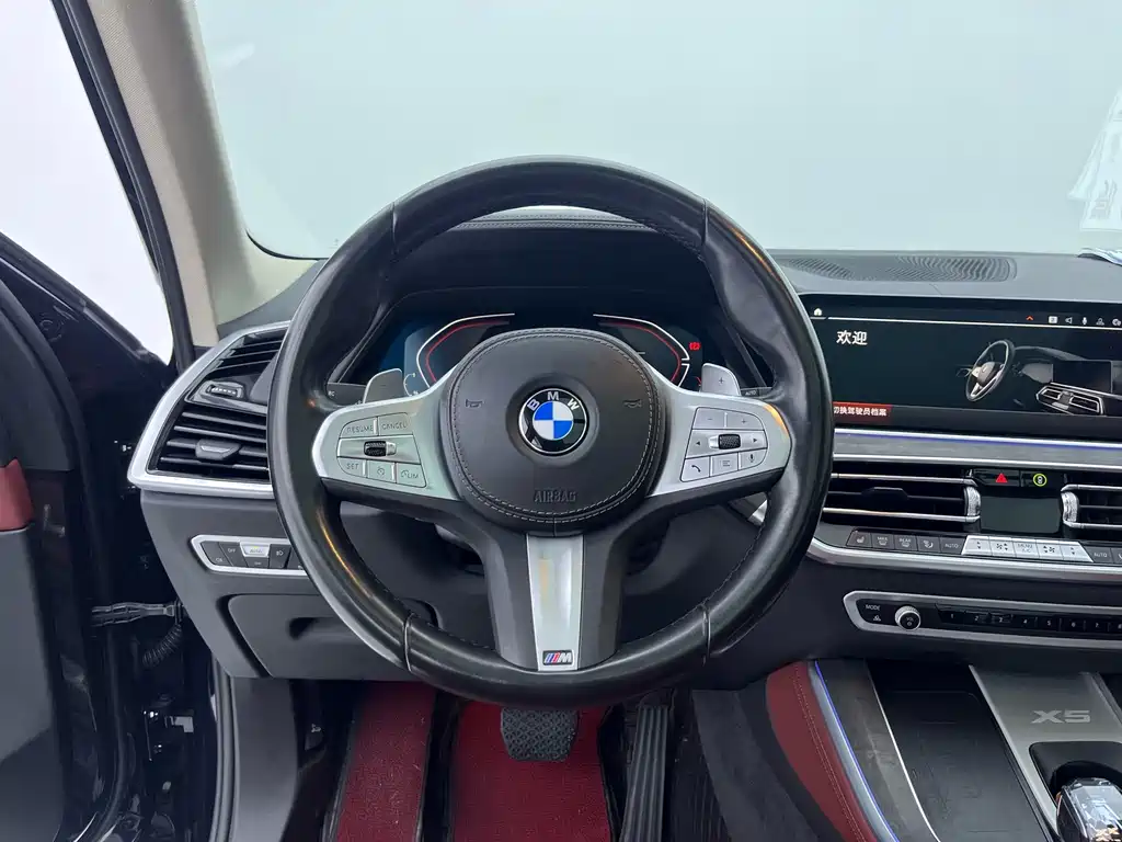 BMW X5 2022 xDrive 30Li Premium M Sport