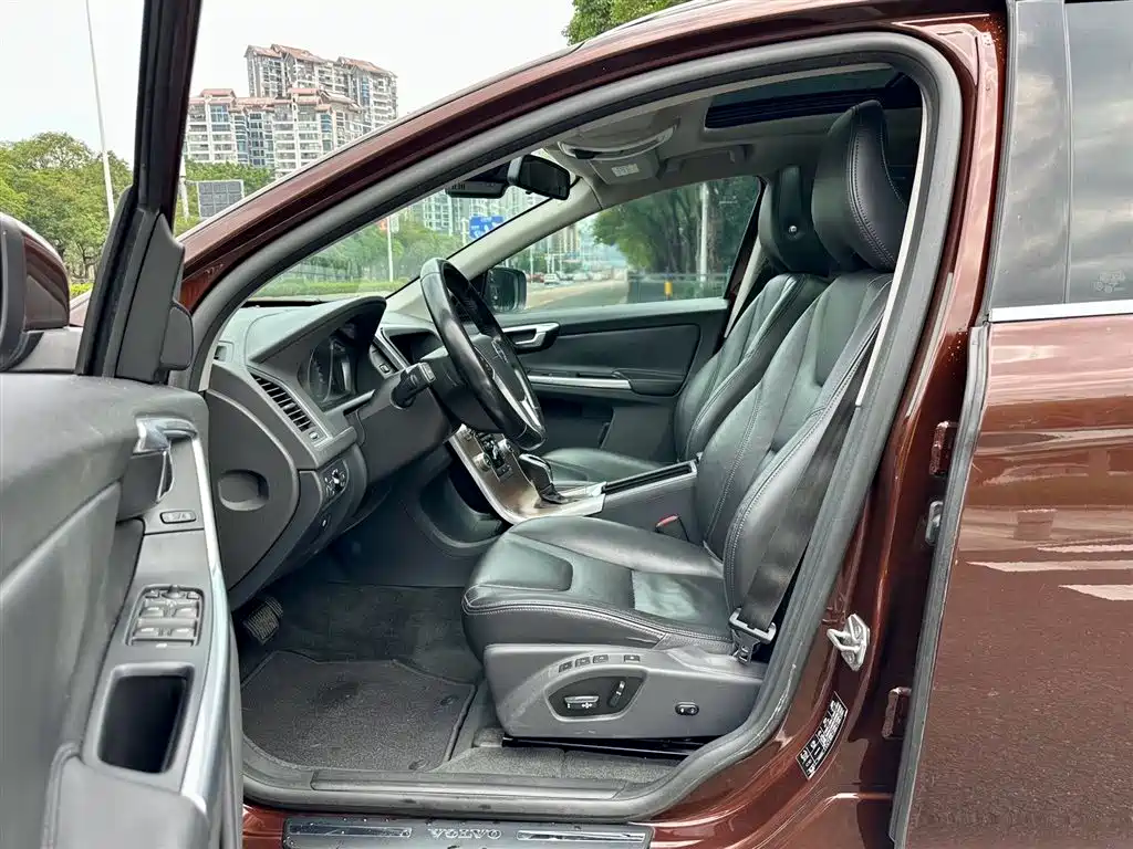 Volvo XC60 2015 T5