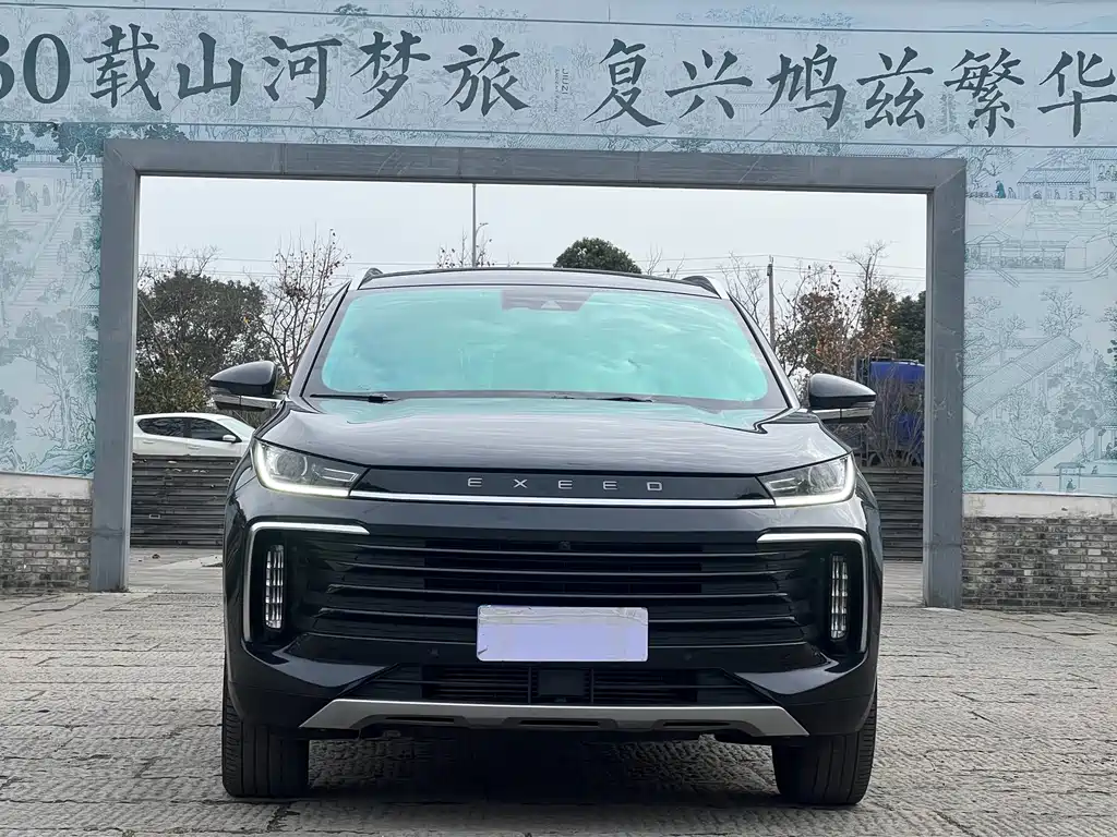 Exeed Lingyun — миниатюра 2