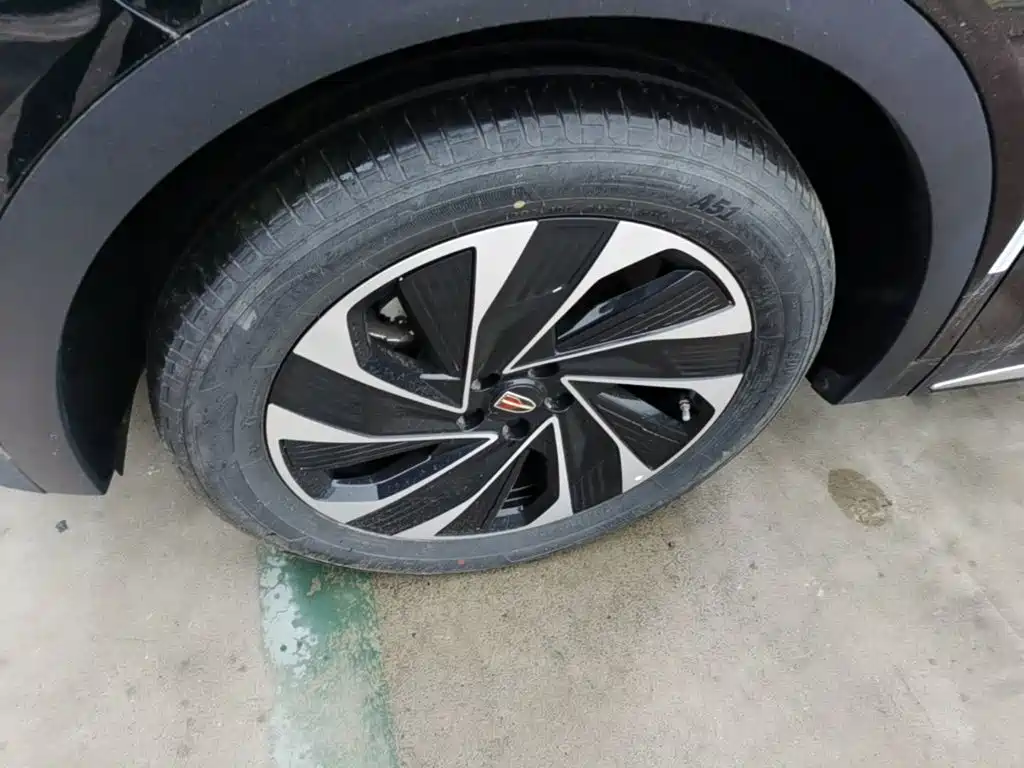 Hongqi Hongqi HS7 PHEV — миниатюра 23