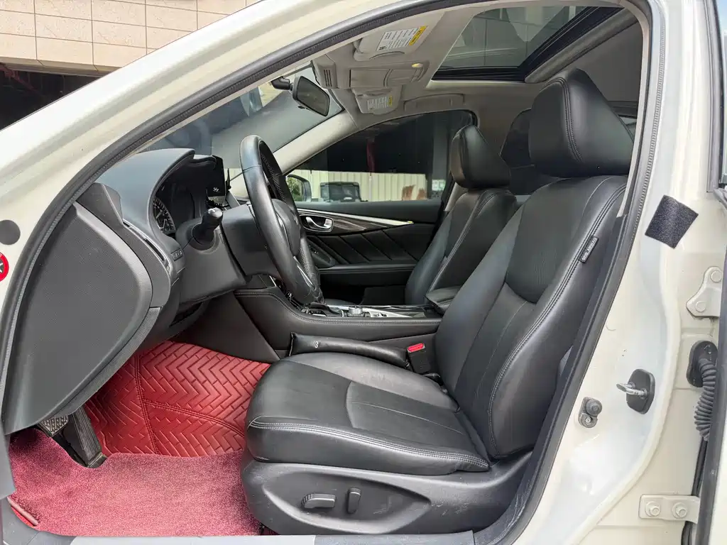 INFINITI Q50L
