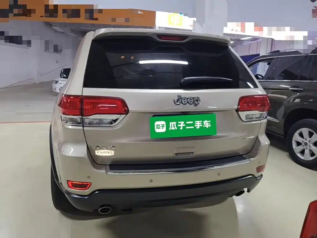 Jeep Grand Cherokee (Import) — миниатюра 6