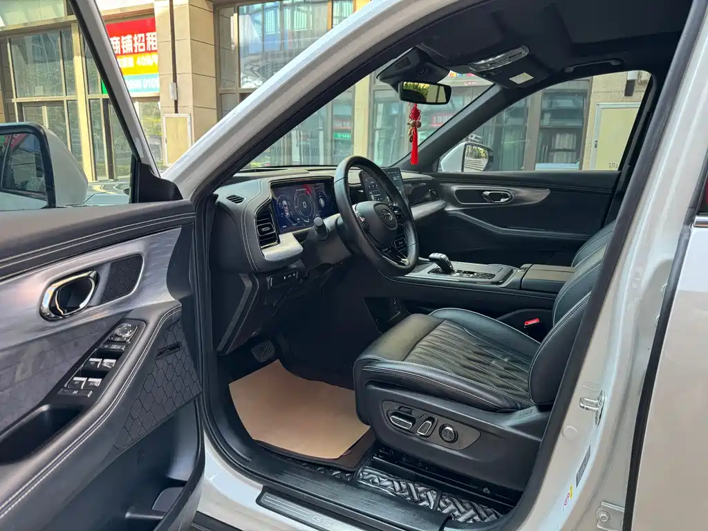 GAC TRUMPCHI GS8