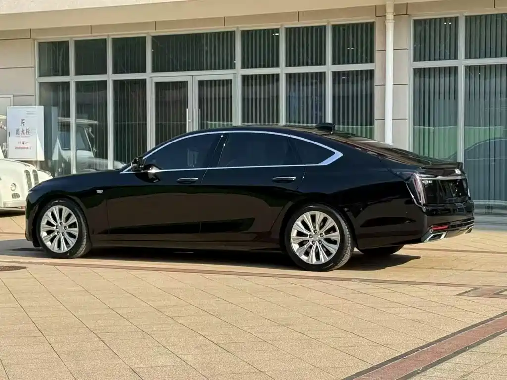 CADILLAC CT6