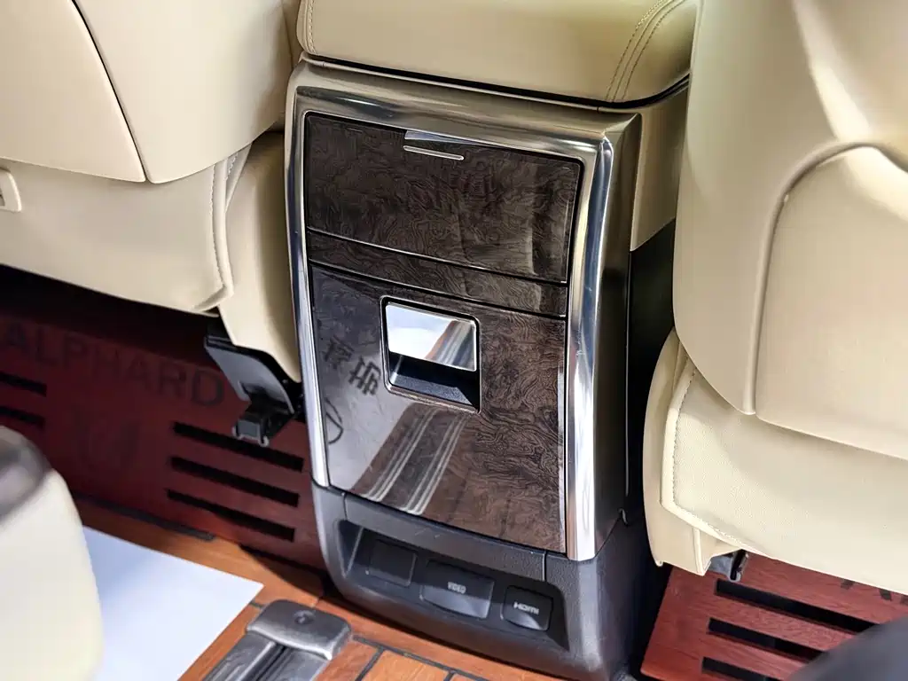Toyota Alphard — фотографии объявления, Фото 20