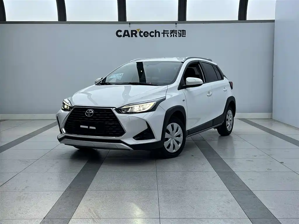 Toyota Yaris L 2022