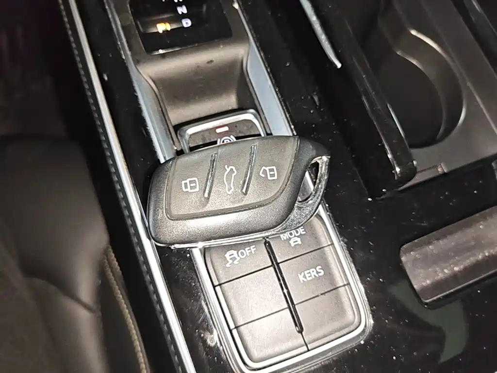 Roewe i6 MAX New Energy — миниатюра 9