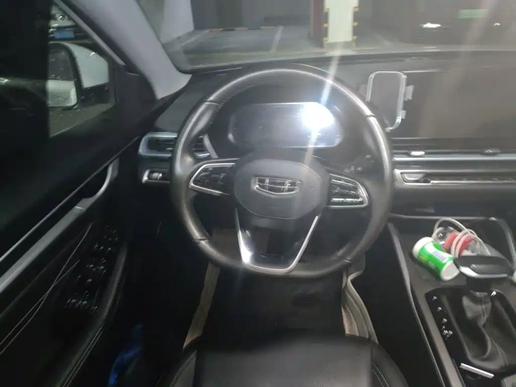 Geely Emgrand — миниатюра 3