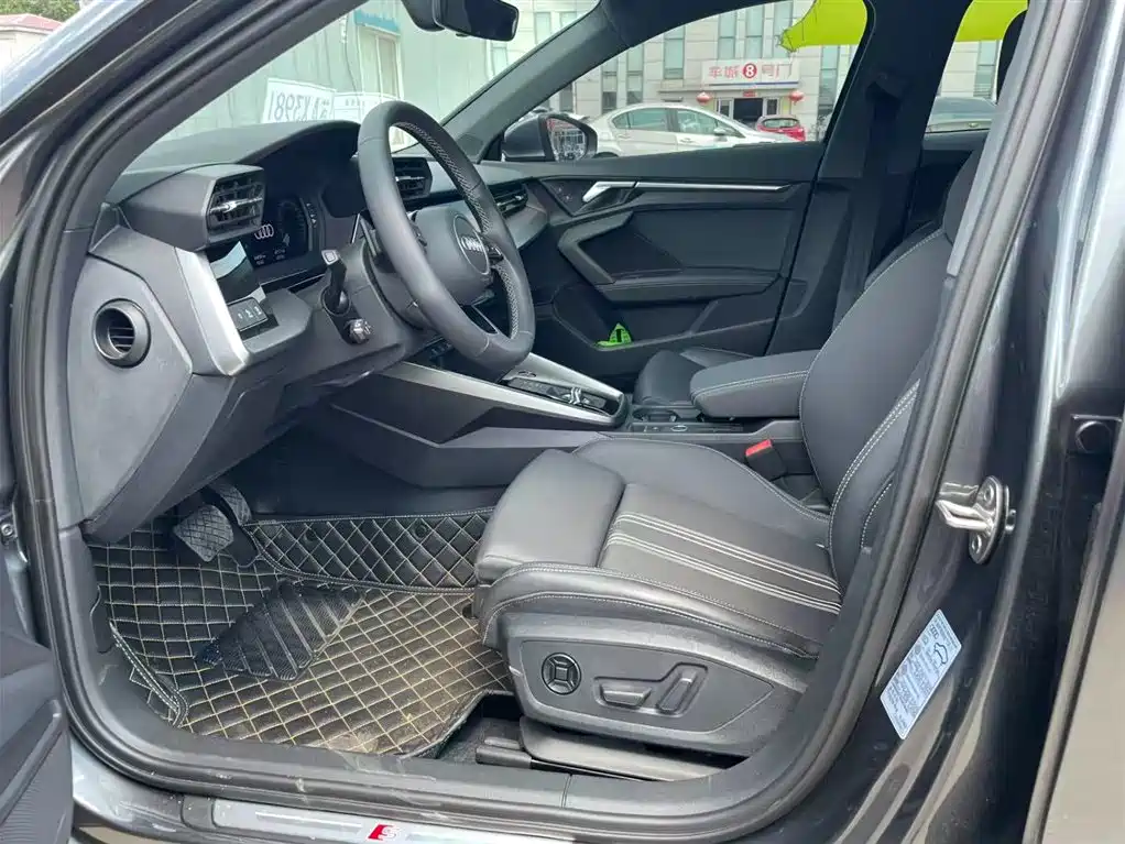 Audi A3 2023 Sportback 35 TFSI Fashion Sport