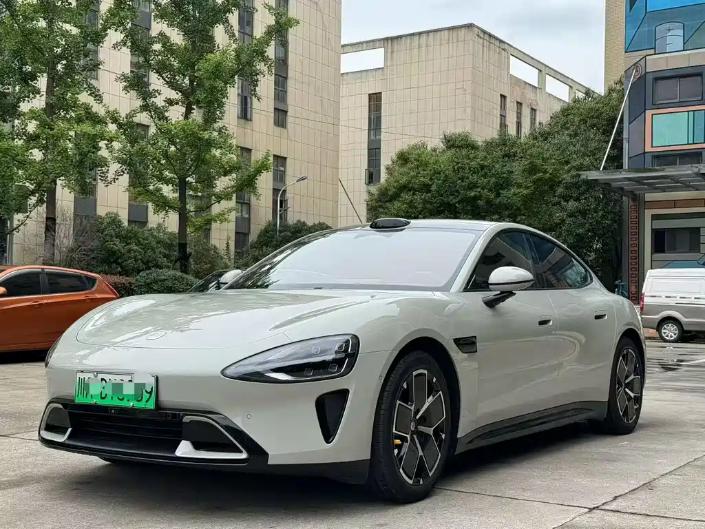 2024 xiaomi SU7 - zdjęcie 1 z 9