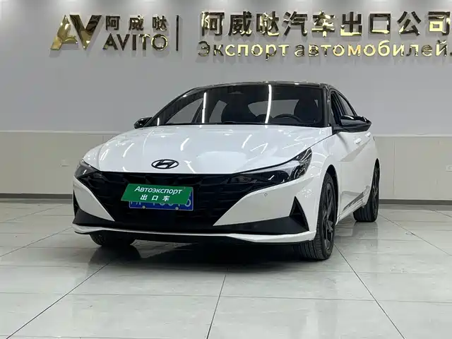 HYUNDAI ELANTRA
