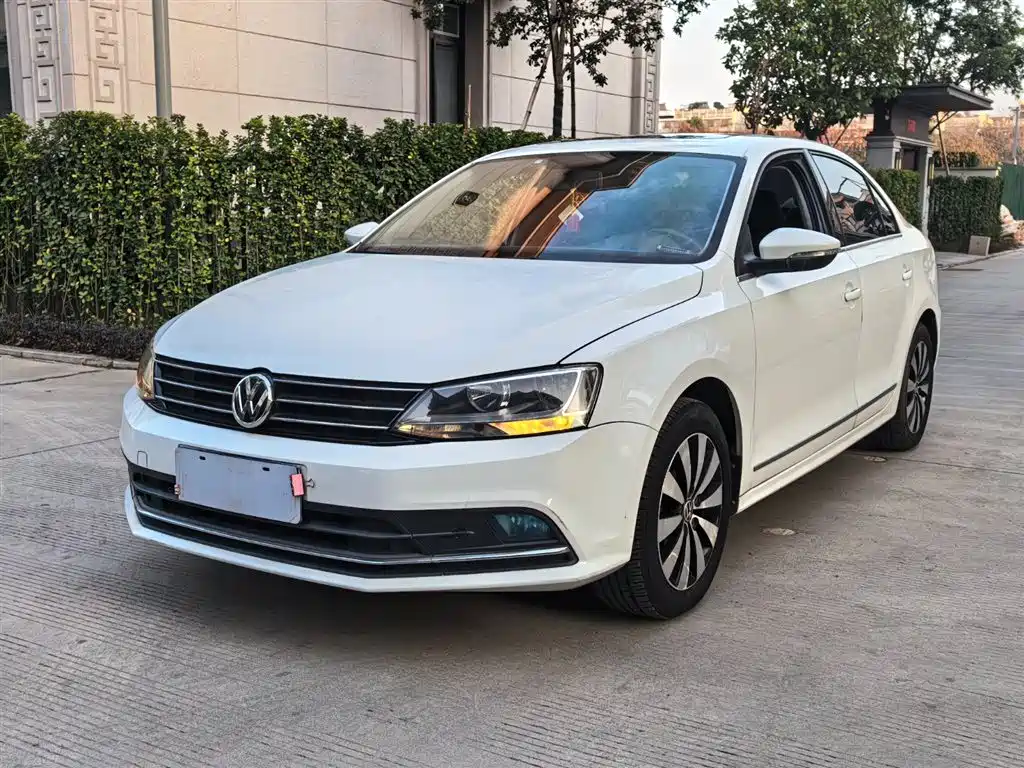 Volkswagen Sagitar 2017