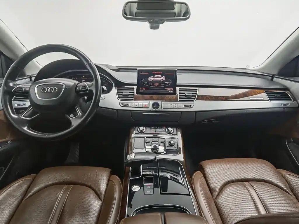 Audi A8 — миниатюра 5