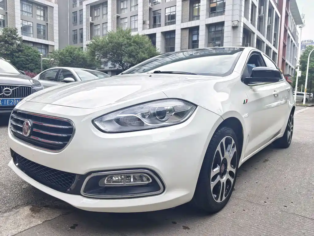 Купить Fiat Viaggio