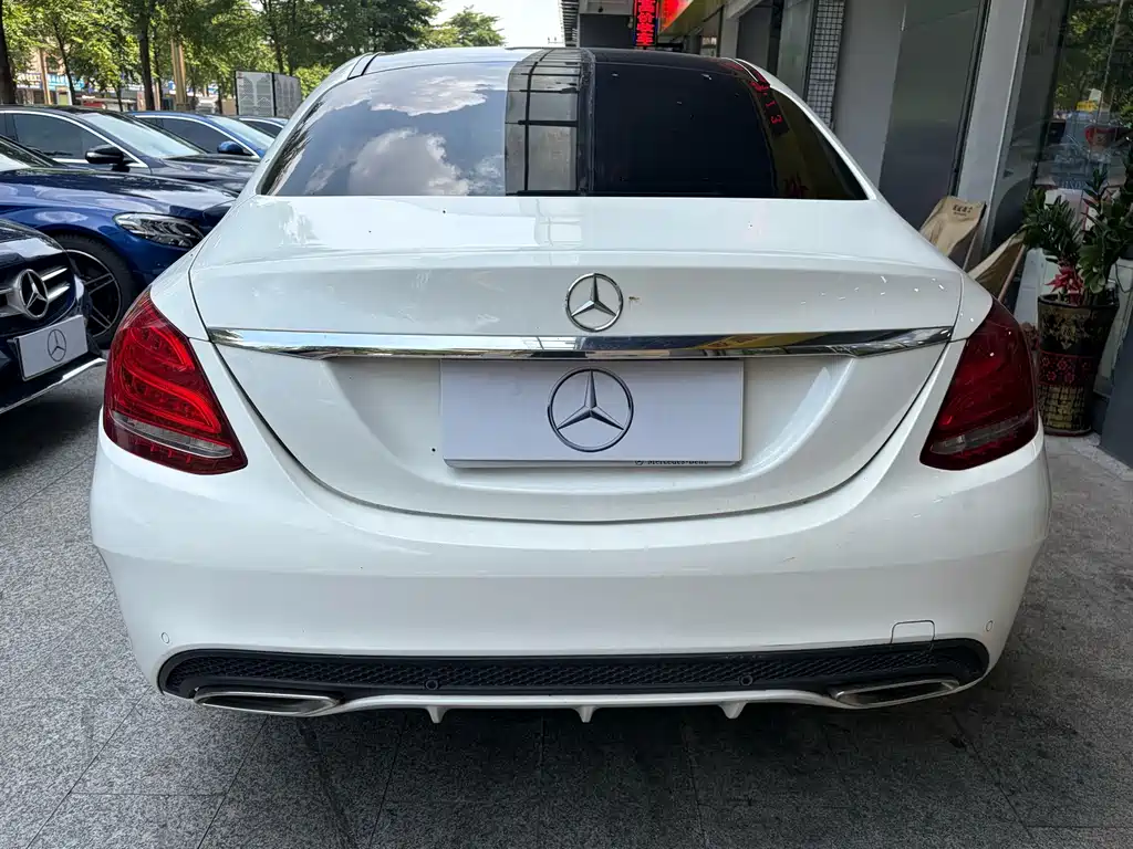 Mercedes-Benz C-Class — миниатюра 8