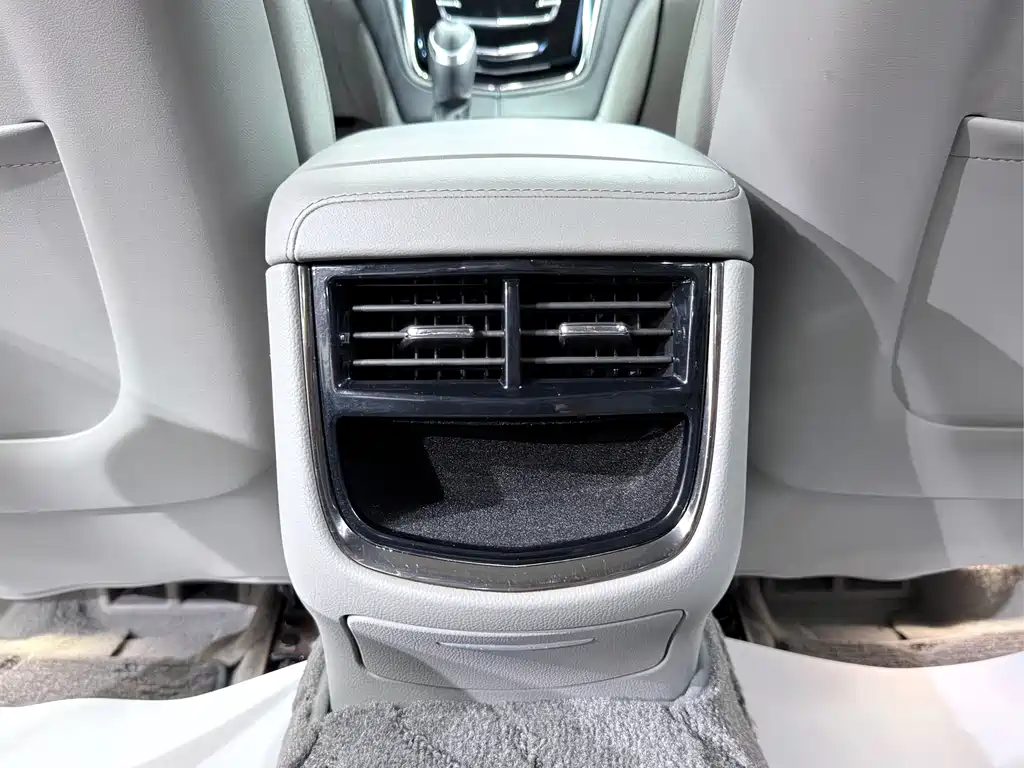 Cadillac CTS — миниатюра 19