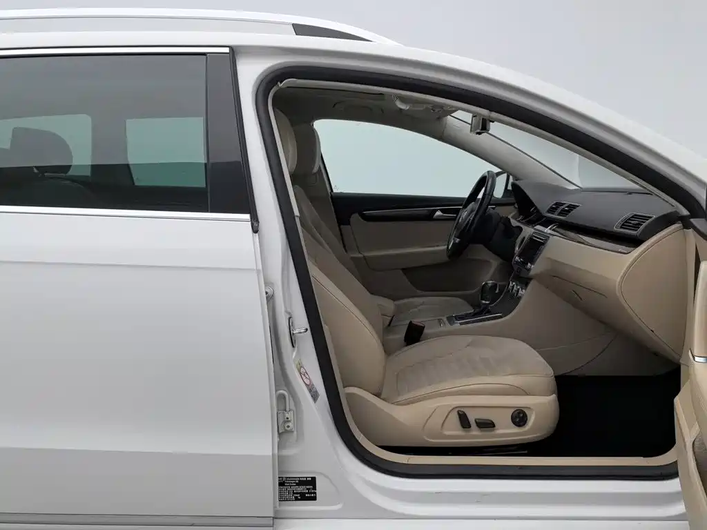 Volkswagen Magotan (Import) — миниатюра 23