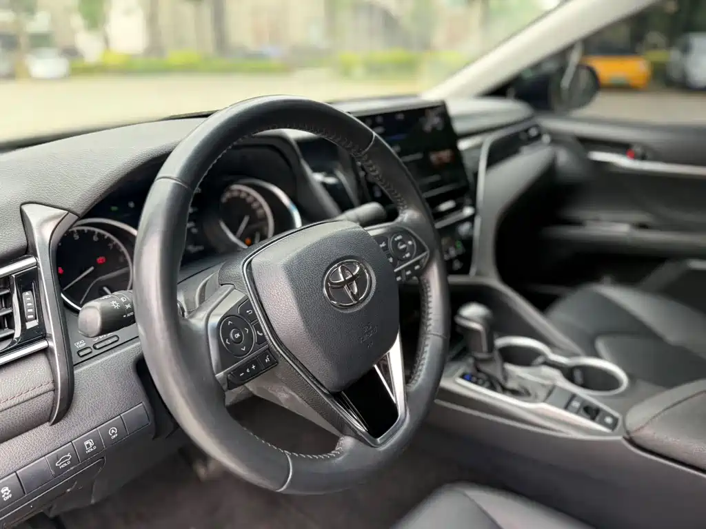 Toyota Camry 2021 2.0G Luxury
