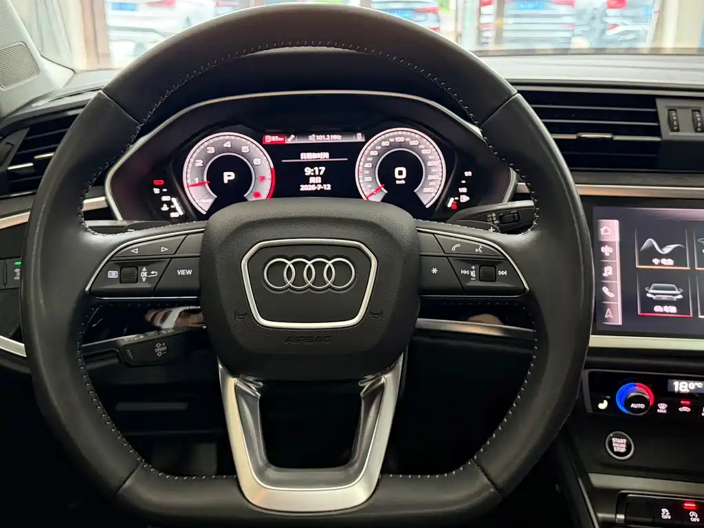 Audi Q3 2022 35 TFSI Fashion