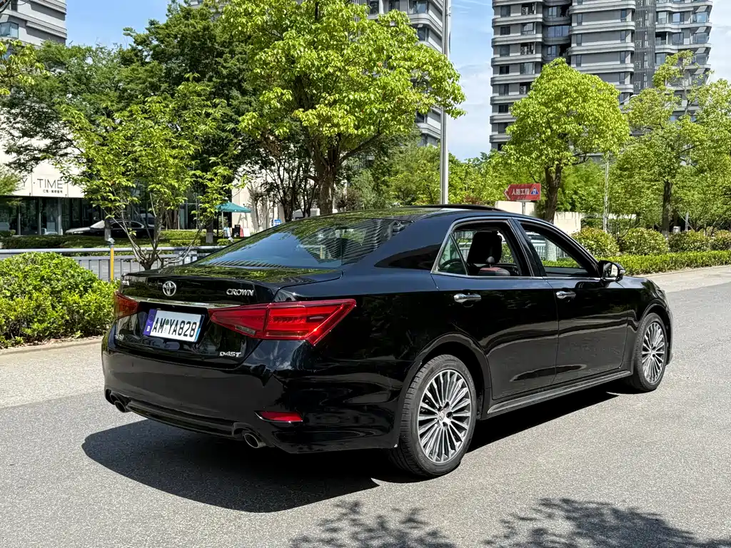 Toyota Crown 2018 2.0T Sport