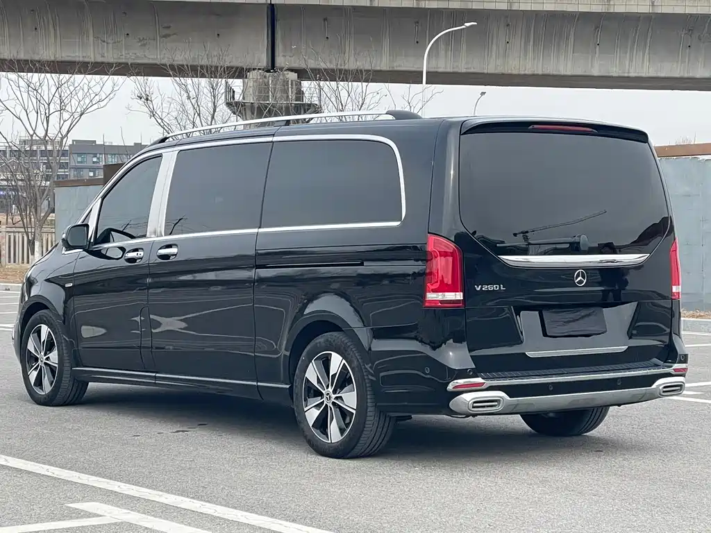 MERCEDES-BENZ V CLASS