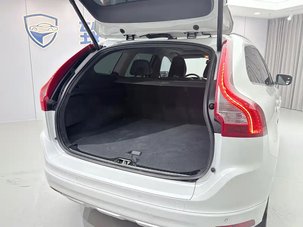 Volvo XC60 (Import) — миниатюра 21