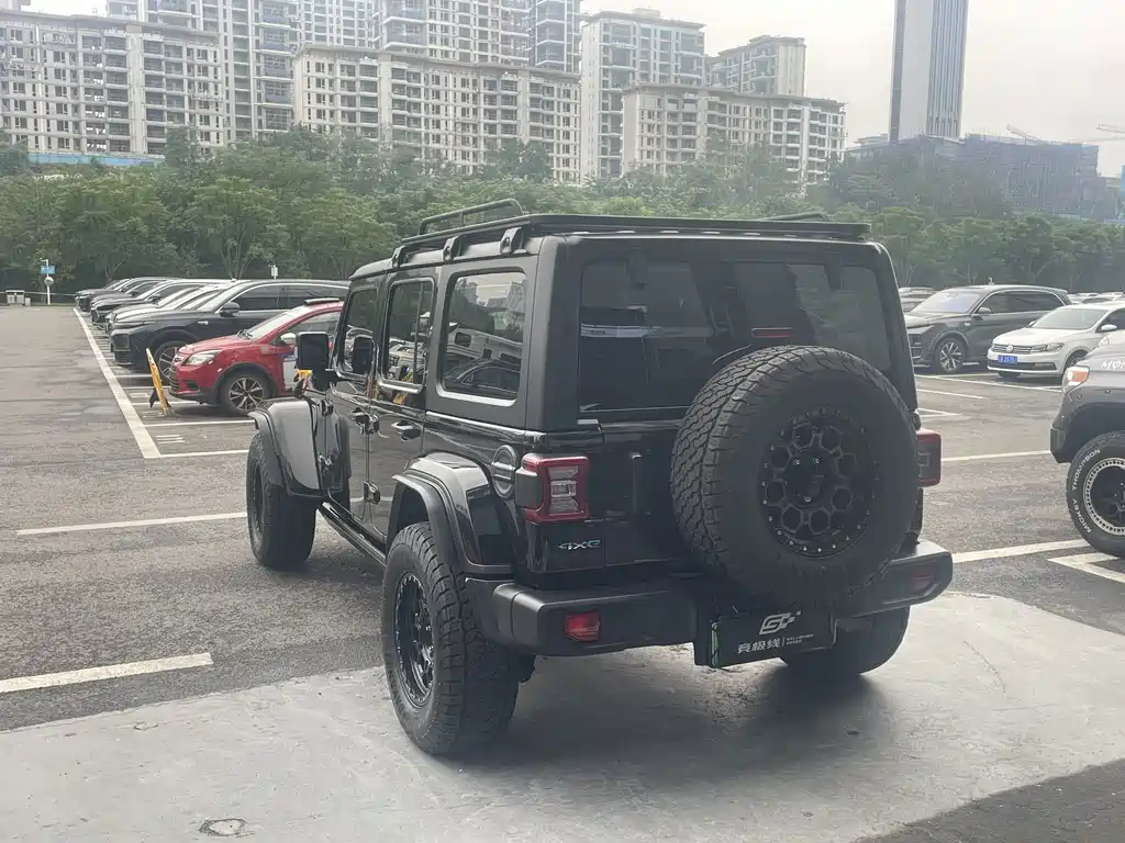 Jeep Wrangler PHEV — миниатюра 13