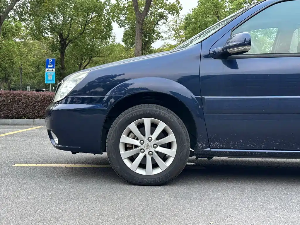 Buick GL8 — миниатюра 8
