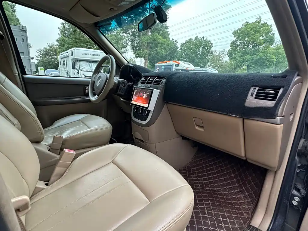 Buick GL8 — миниатюра 12