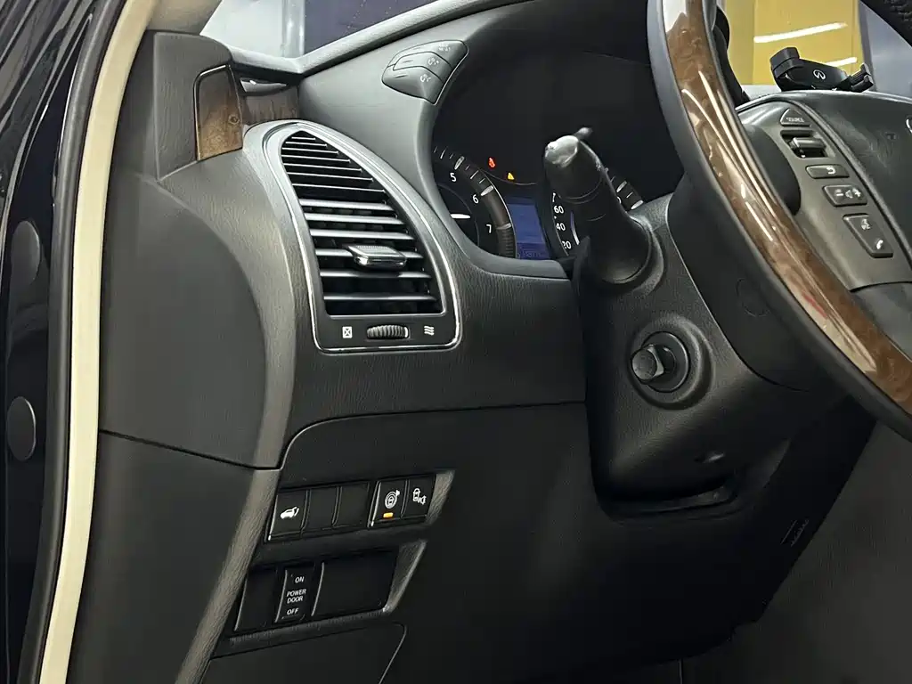 Infiniti QX — миниатюра 17