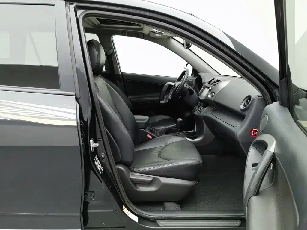 Toyota RAV4 — миниатюра 23