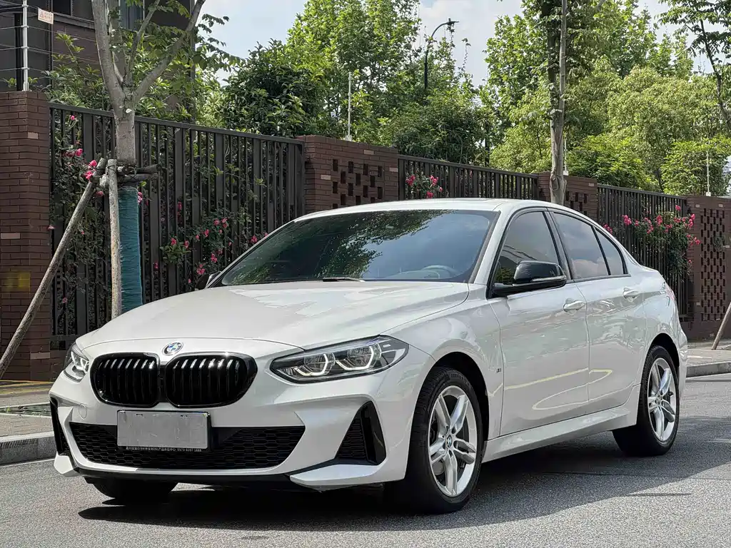 BMW 1 Series 2021