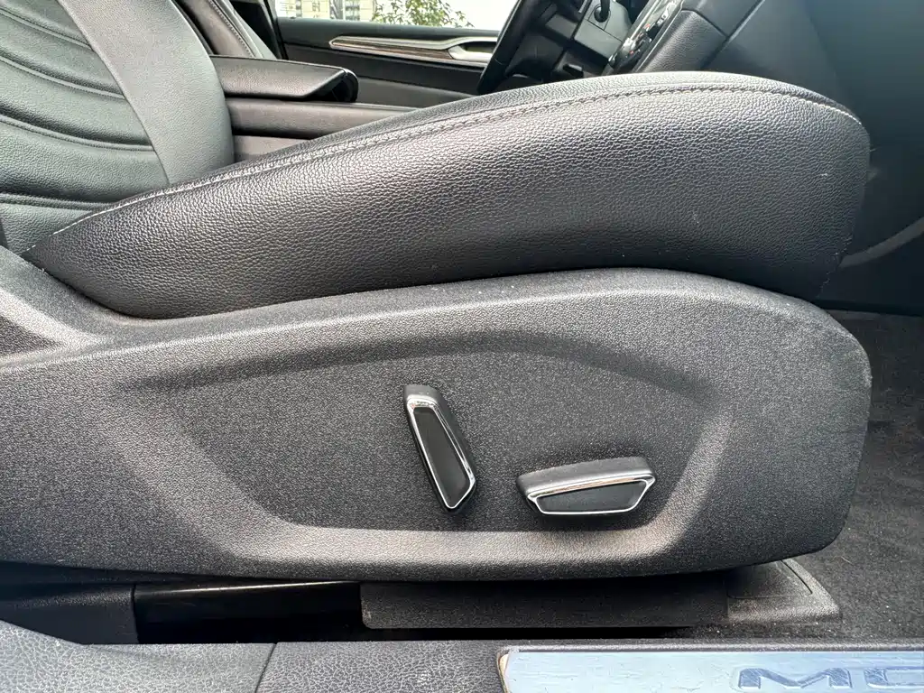 Ford Mondeo — миниатюра 21