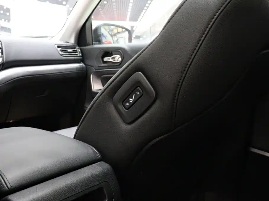 Jeep Grand Commander — миниатюра 9