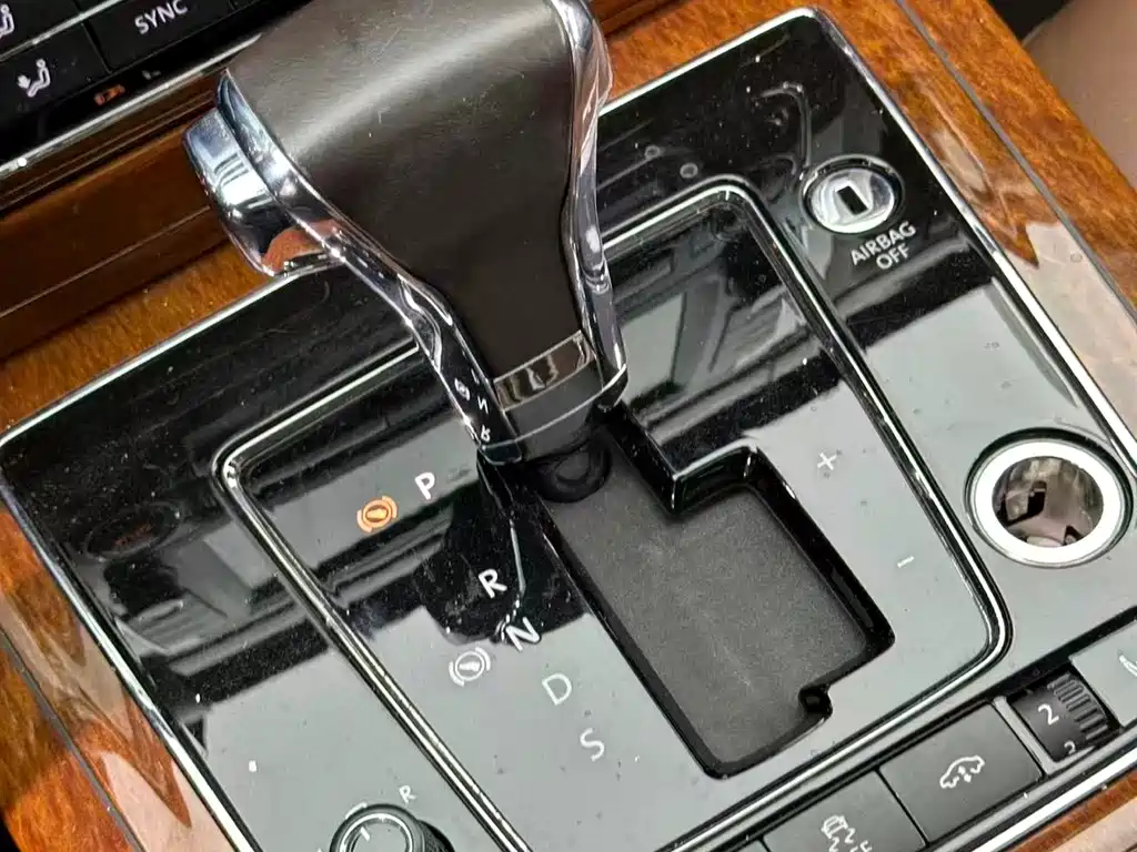 Volkswagen Phaeton — миниатюра 18