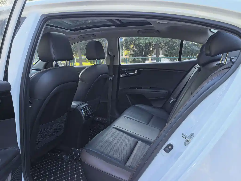 Kia K4 — миниатюра 8