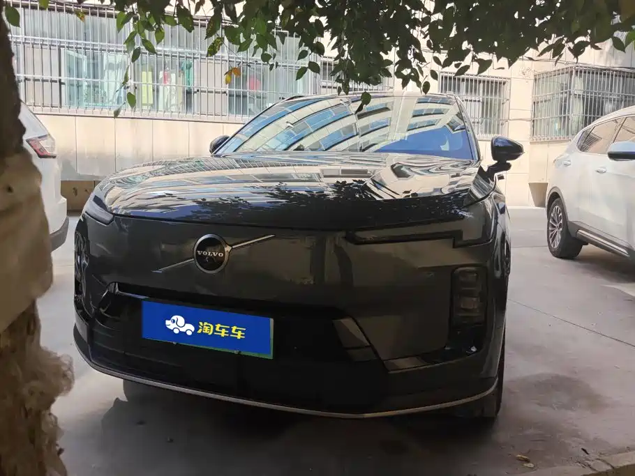 Volvo XC70 PHEV — миниатюра 2