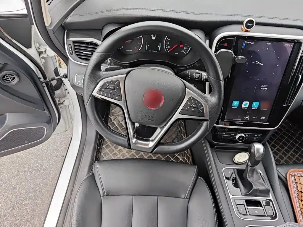 BYD MAX — миниатюра 3