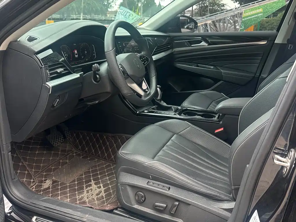 Volkswagen Passat 2024 380TSI