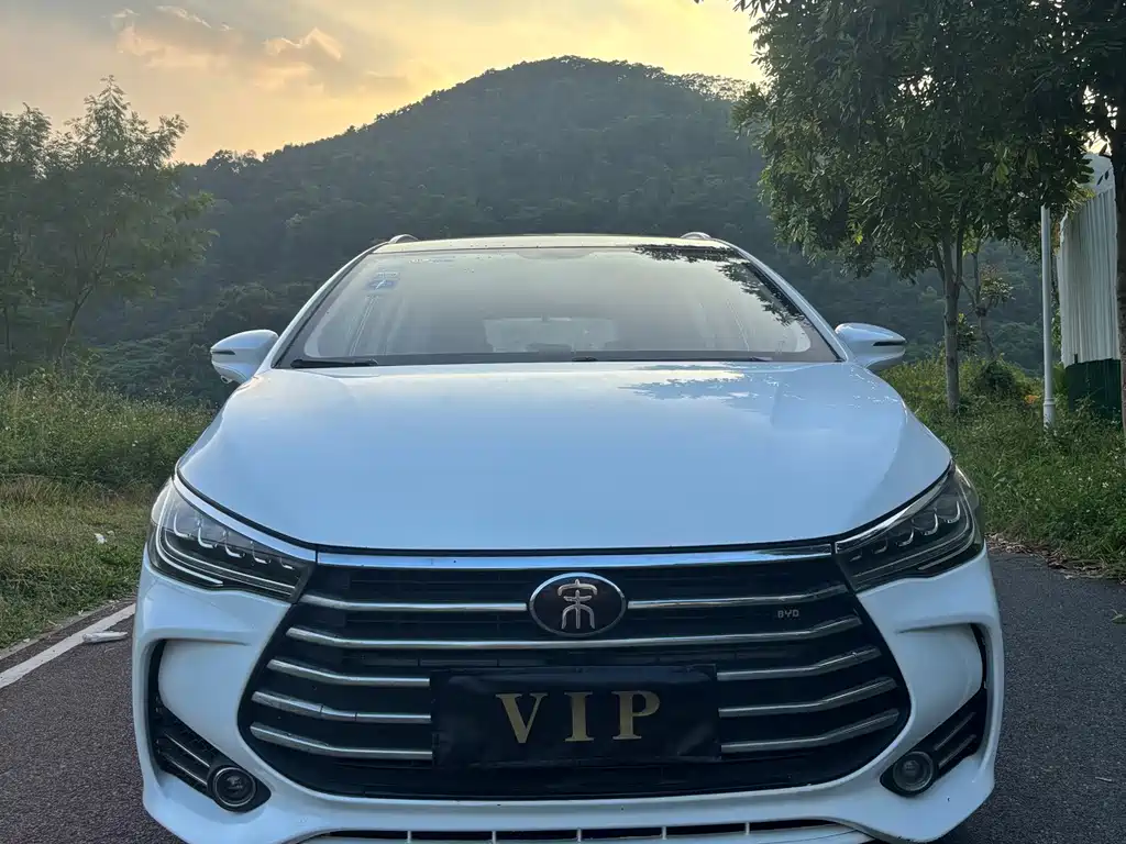 BYD MAX — миниатюра 2